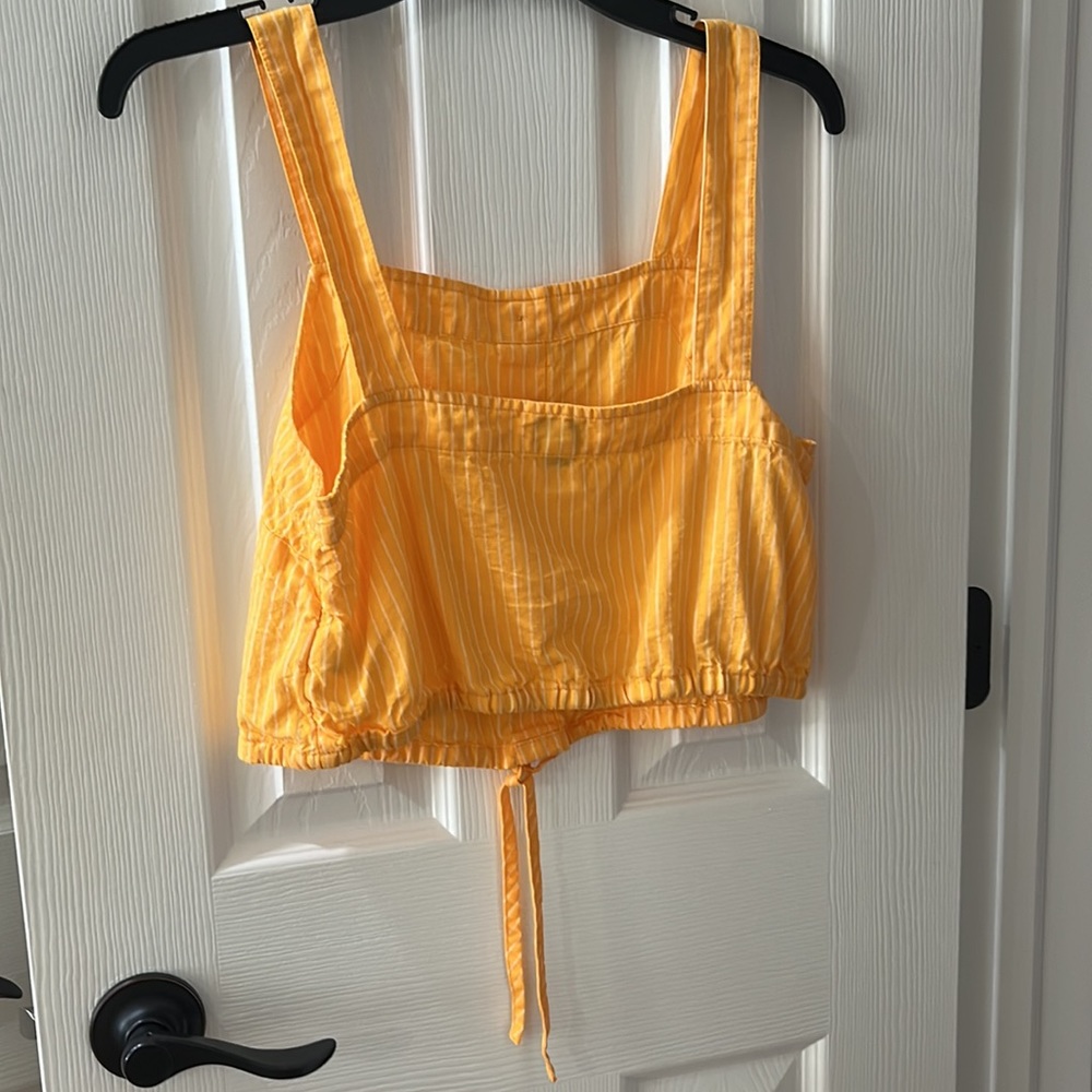Crop top - Picture 4 of 5